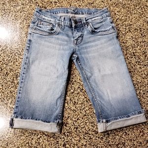 Juniors ILU Denim Capri Pants